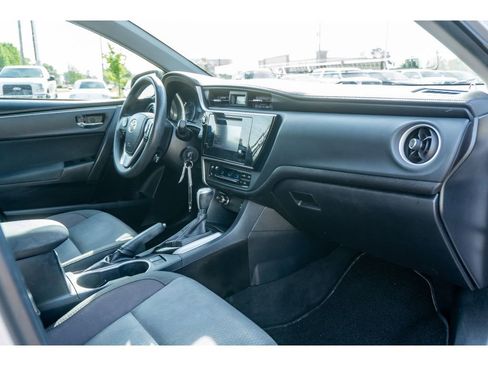 Used 2017 Toyota Corolla LE w/ Carpet Mat Package (TMS) image 17