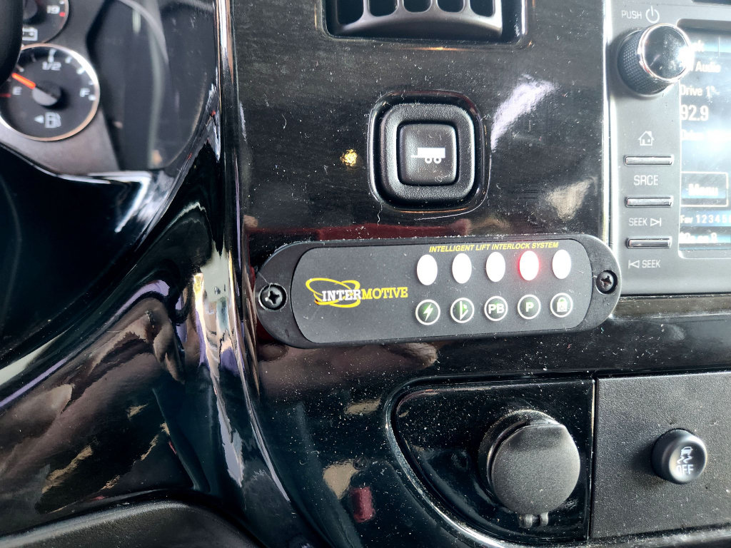 Used 2020 Chevrolet Express 2500 Extended w/ Enhanced Convenience Package RWD image 33