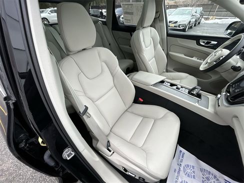 Certified 2025 Volvo XC60 T8 Plus w/ Protection Package Premier image 15