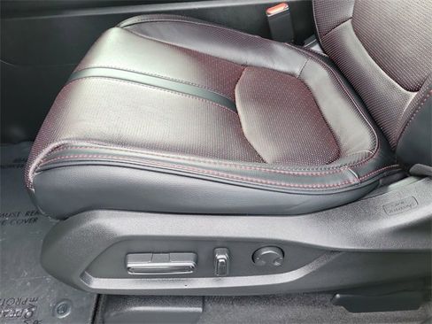 Used 2025 Honda Pilot Black Edition image 21