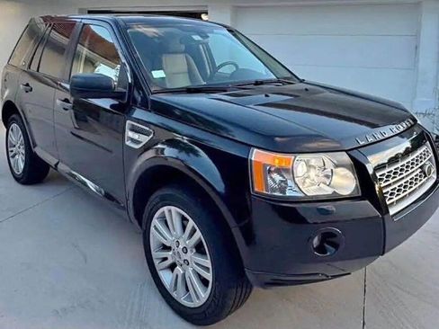 Used 2010 Land Rover LR2 HSE image 5