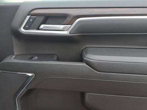 Used 2024 GMC Sierra 1500 SLT image 9