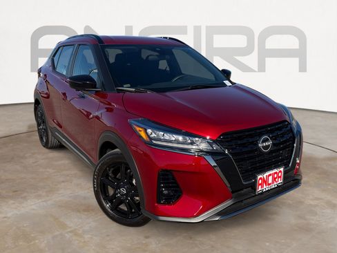 Used 2023 Nissan Kicks SR image 4