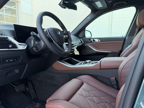 New 2026 BMW X5 xDrive50e w/ Premium Package image 4
