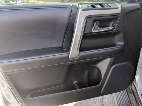 Used 2020 Toyota 4Runner SR5 image 14
