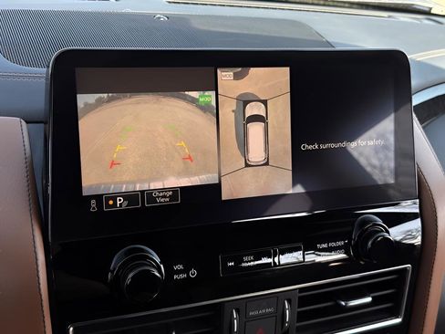 Used 2022 INFINITI QX80 Sensory w/ All-Season Package image 12