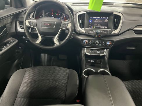 Used 2022 GMC Terrain SLE w/ Driver Convenience Package image 11