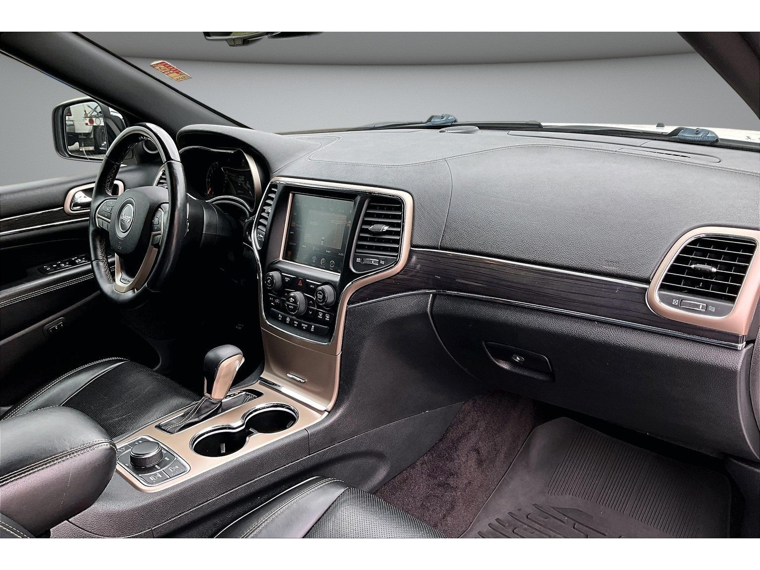Used 2016 Jeep Grand Cherokee Overland AWD/4WD image 47