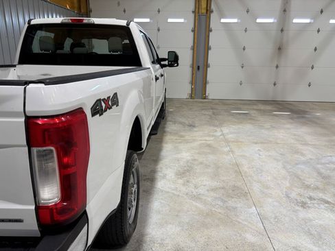 Used 2019 Ford F250 XL w/ Power Equipment Group image 10