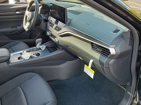 Used 2025 Nissan Altima 2.5 SV w/ SV Special Edition Package image 28