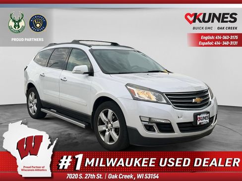 Used 2016 Chevrolet Traverse LT w/ Traveler's Package FWD image 1