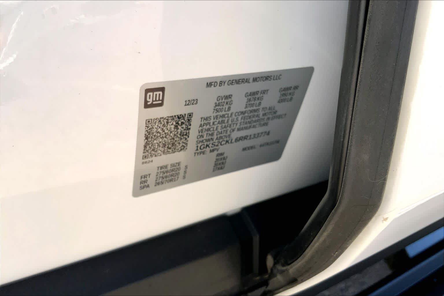Used 2024 GMC Yukon AT4 w/ Technology Package AWD/4WD image 34