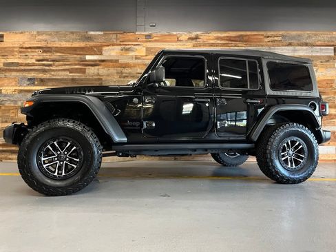 Used 2025 Jeep Wrangler Unlimited Sport AWD/4WD image 49