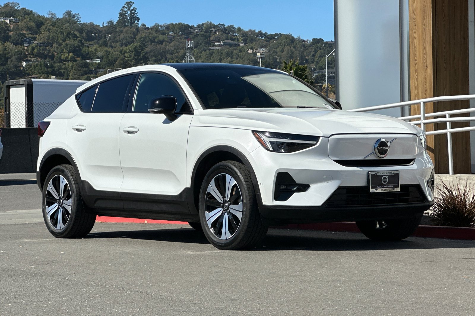 Certified 2023 Volvo C40 P8 Recharge Plus w/ Protection Package Premier AWD/4WD image 10