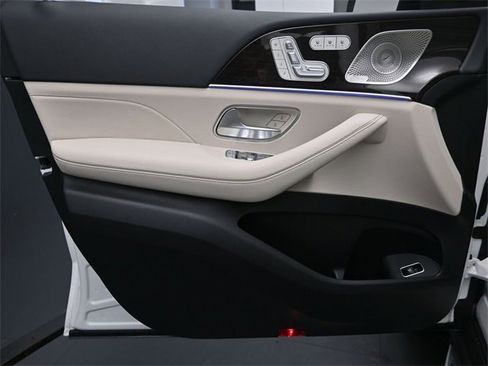 New 2026 Mercedes-Benz GLS 450 4MATIC image 19