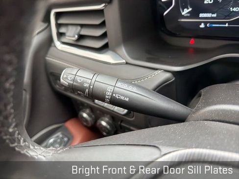 Used 2023 GMC Yukon Denali Ultimate image 36