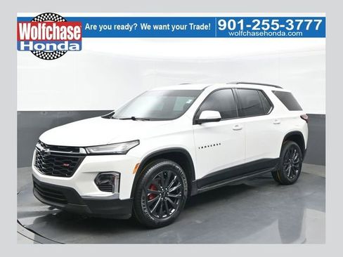 Used 2022 Chevrolet Traverse RS FWD image 1