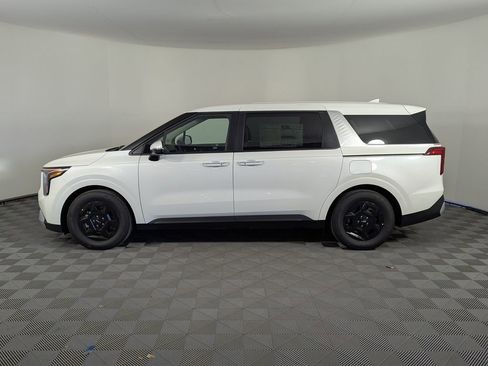 New 2026 Kia Carnival LXS image 4