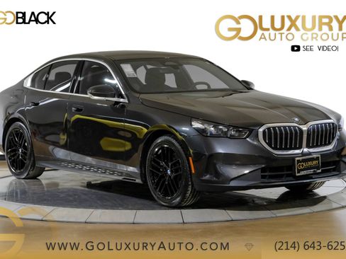 Used 2025 BMW 530i RWD image 1