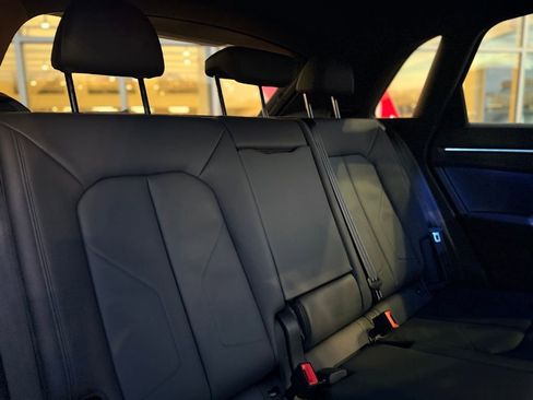 Used 2025 Audi Q3 2.0T Premium Plus w/ Premium Plus Package image 19