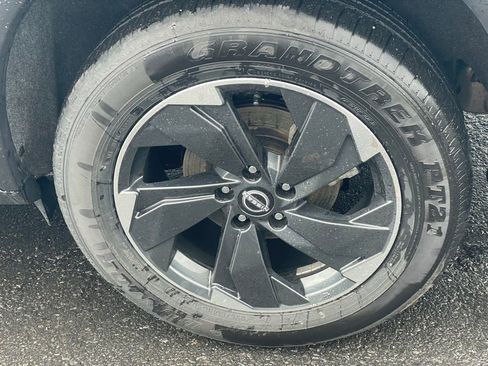 Certified 2024 Nissan Rogue SV w/ SV Premium Package image 30