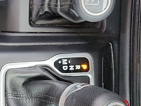 Used 2018 Jeep Wrangler Unlimited Sport AWD/4WD image 7
