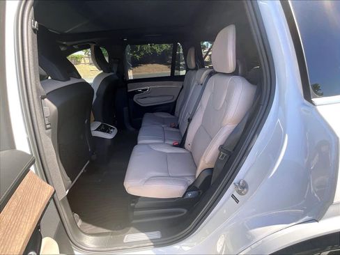 New 2026 Volvo XC90 B6 Ultra w/ Protection Package AWD/4WD image 12