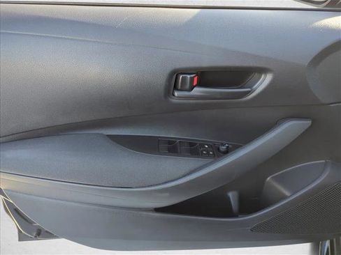 Used 2023 Toyota Corolla LE image 7