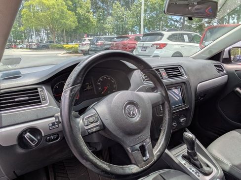 Used 2011 Volkswagen Jetta TDI FWD image 10