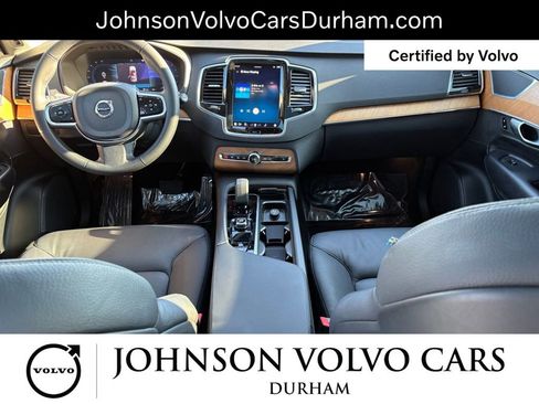 Certified 2024 Volvo XC90 B6 Plus image 8
