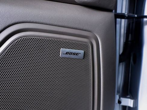 Certified 2023 Porsche Macan S w/ Premium Package Plus image 19