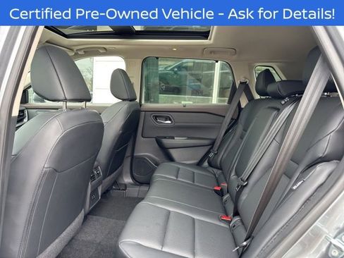 Used 2023 Nissan Rogue SV w/ SV Premium B Package image 19