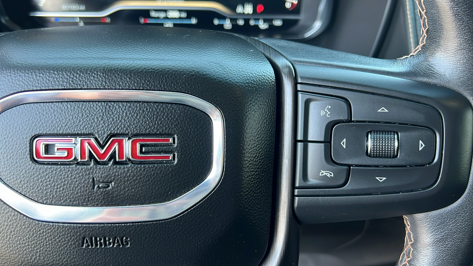 Certified 2023 GMC Yukon AT4 AWD/4WD image 30