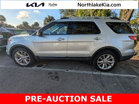 Used 2014 Ford Explorer XLT w/ Equipment Group 202A image 11