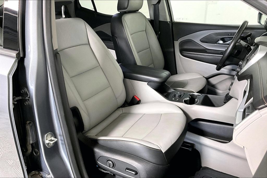 Used 2019 GMC Terrain SLT w/ Preferred Package FWD image 7