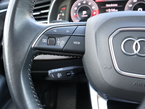 Used 2021 Audi Q8 Prestige w/ Prestige Package image 32