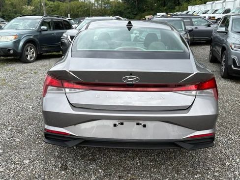 Used 2023 Hyundai Elantra SEL FWD image 4