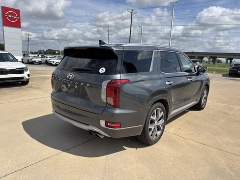 Used 2021 Hyundai Palisade Limited FWD image 17
