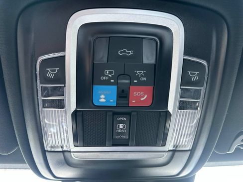 Used 2024 RAM 2500 Limited AWD/4WD image 43