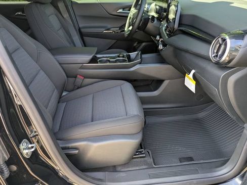 New 2026 Chevrolet Equinox LT FWD image 34