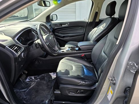 Used 2016 Ford Edge Titanium w/ Technology Package AWD/4WD image 21