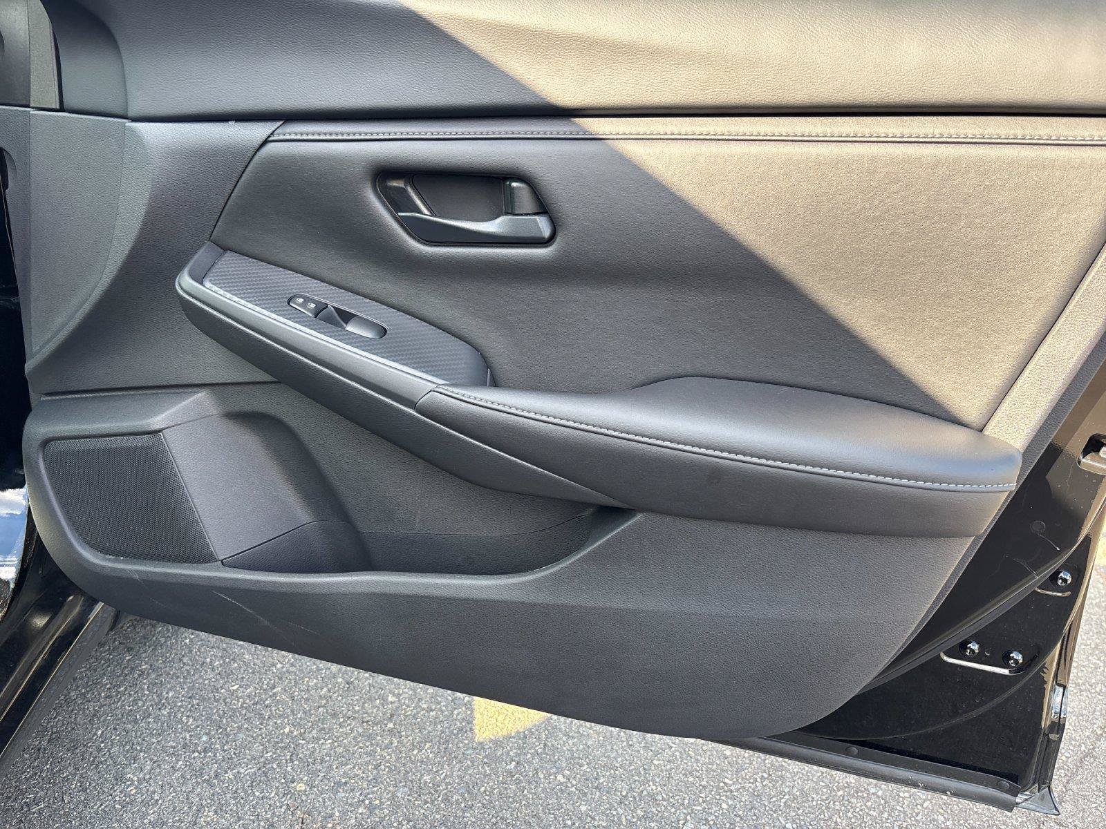 Used 2025 Nissan Sentra S FWD image 38