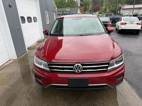 Used 2019 Volkswagen Tiguan SE w/ Panoramic Sunroof Package AWD/4WD image 2