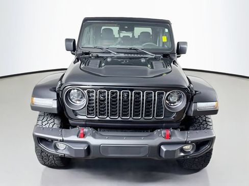 Used 2024 Jeep Gladiator Rubicon AWD/4WD image 2