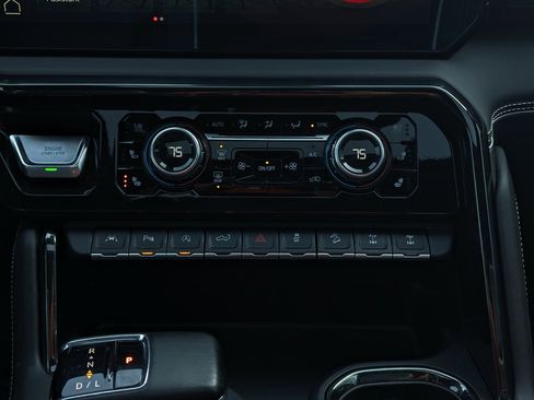 Used 2024 GMC Sierra 1500 AT4X image 29