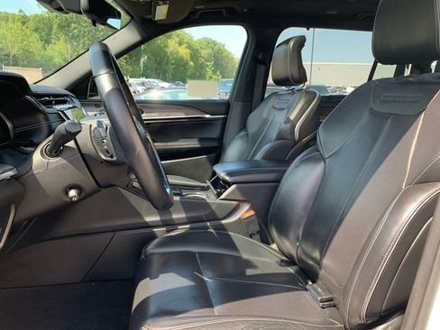 Used 2022 Jeep Grand Cherokee L Overland w/ Luxury Tech Group IV image 39