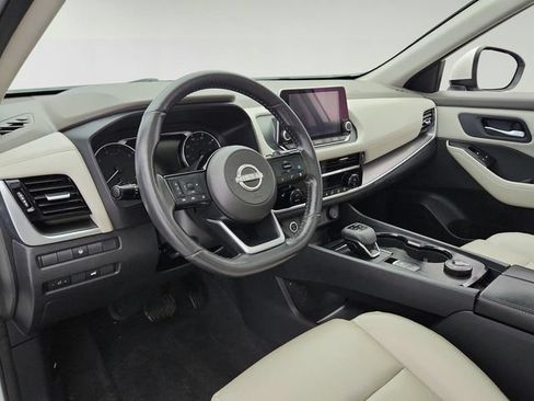 Used 2022 Nissan Rogue SV w/ SV Premium Package AWD/4WD image 9