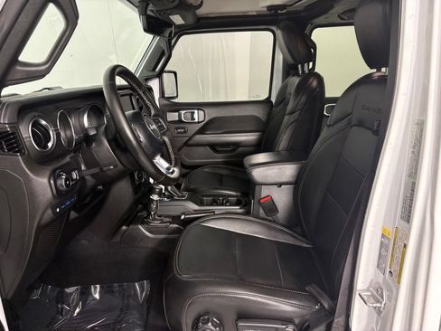 Used 2023 Jeep Wrangler Unlimited Sahara w/ Cold Weather Group AWD/4WD image 16