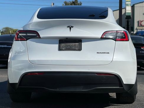 Used 2020 Tesla Model Y Long Range image 6
