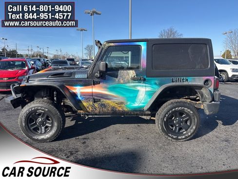 Used 2018 Jeep Wrangler Sahara w/ Connectivity Group image 3